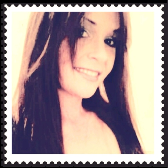 Meet your Posher, Angela - Picture 1 of 1